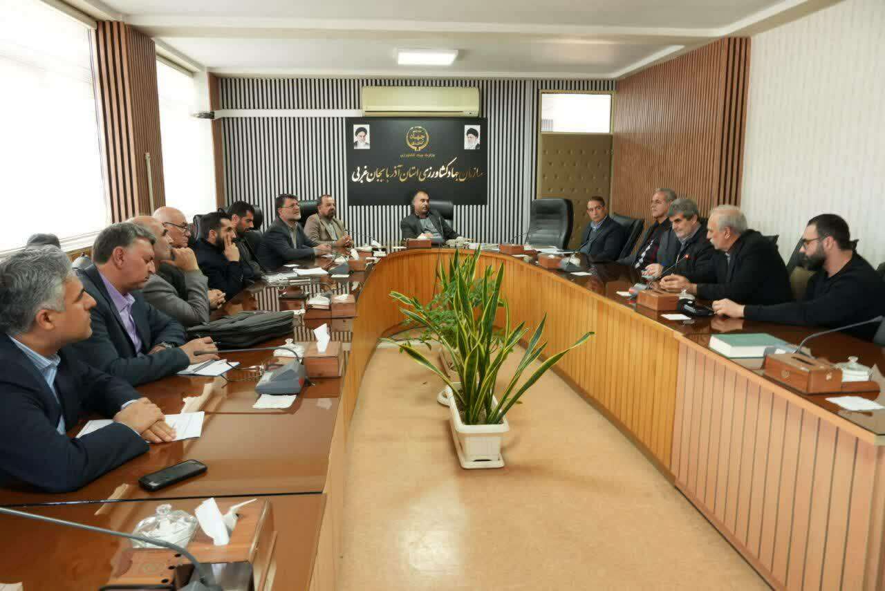 گامی مهم در مسیر امنیت غذایی؛ آغاز طرح هوشمندسازی زنجیره مرغ و کالاهای اساسی در آذربایجانغربی